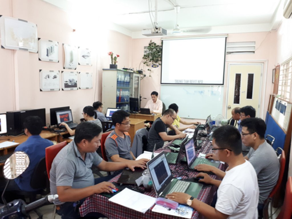 Lớp học Revit tại trung tâm tháng 8-2018